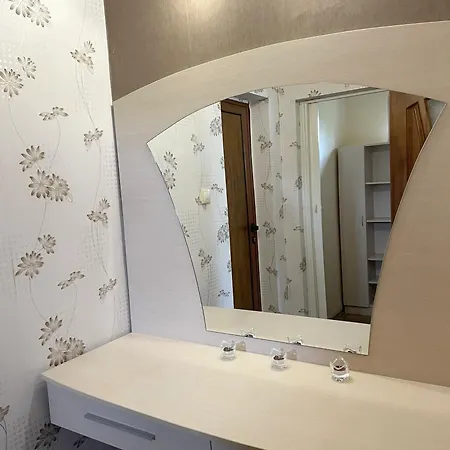 фреди Villa *